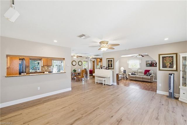 47 Constitution DR, Naples, FL 34112