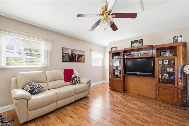 47 Constitution DR, Naples, FL 34112