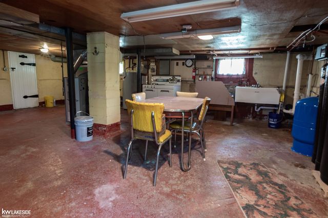 35093 Hengesbach Drive, Clinton Twp, MI 48035