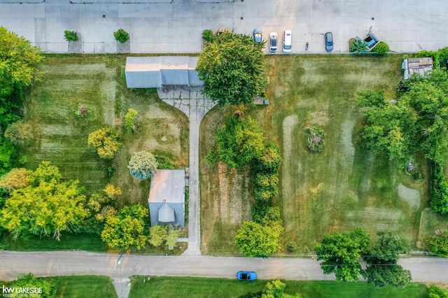 35093 Hengesbach Drive, Clinton Twp, MI 48035