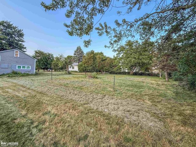 35093 Hengesbach Drive, Clinton Twp, MI 48035