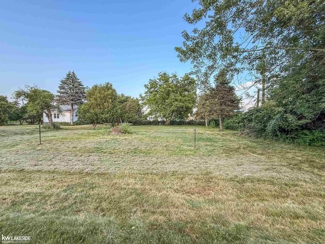 35093 Hengesbach Drive, Clinton Twp, MI 48035