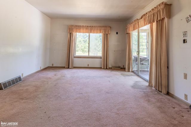 35093 Hengesbach Drive, Clinton Twp, MI 48035