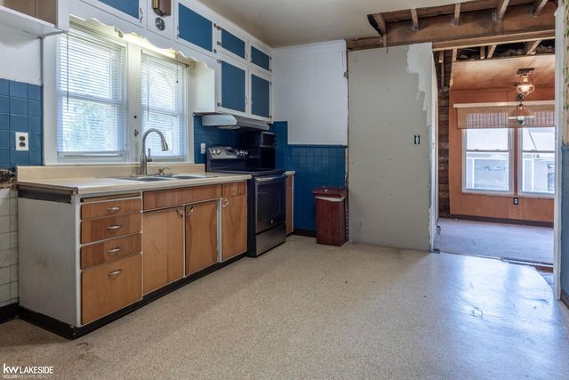 35093 Hengesbach Drive, Clinton Twp, MI 48035