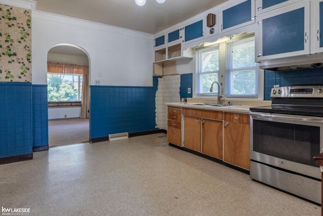 35093 Hengesbach Drive, Clinton Twp, MI 48035
