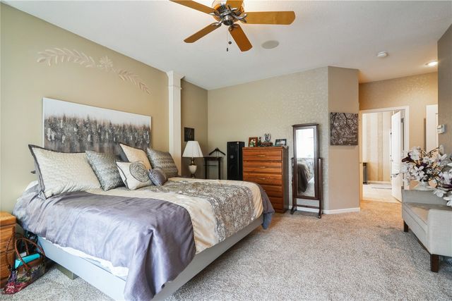 2870 Hunters Ridge Rd, Marion, IA 52302