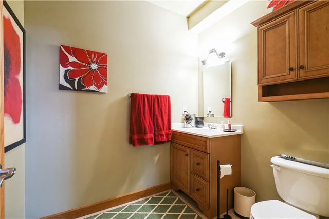 2870 Hunters Ridge Rd, Marion, IA 52302