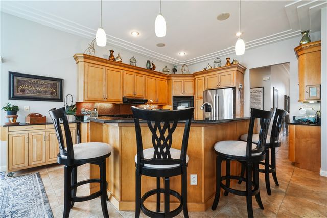 2870 Hunters Ridge Rd, Marion, IA 52302