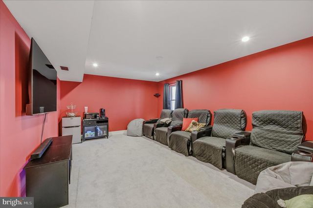 167 POCAHONTAS RD, Front Royal, VA 22630