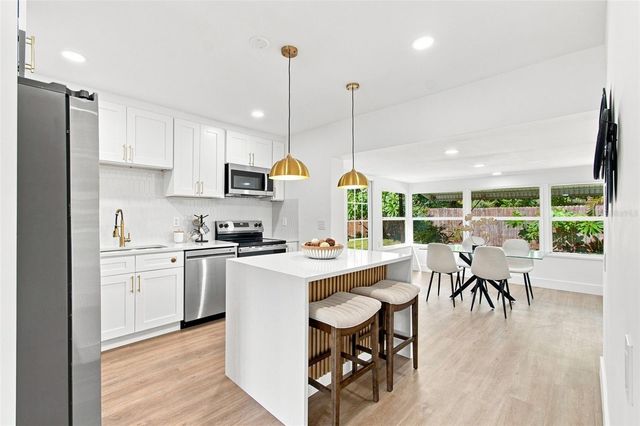 1204 65TH STREET NW, Bradenton, FL 34209