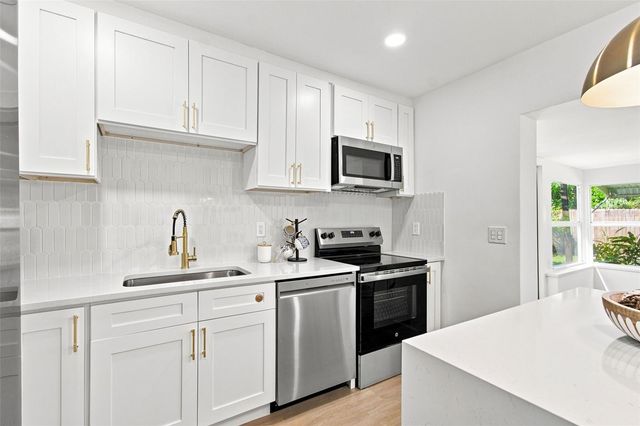 1204 65TH STREET NW, Bradenton, FL 34209