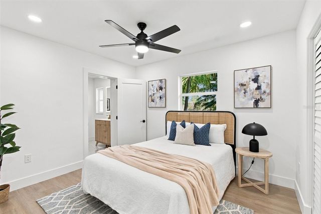 1204 65TH STREET NW, Bradenton, FL 34209