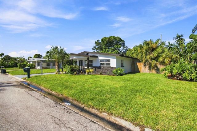 1204 65TH STREET NW, Bradenton, FL 34209