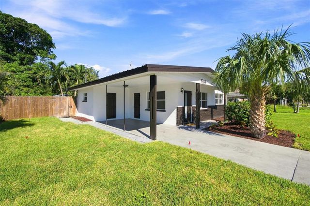 1204 65TH STREET NW, Bradenton, FL 34209