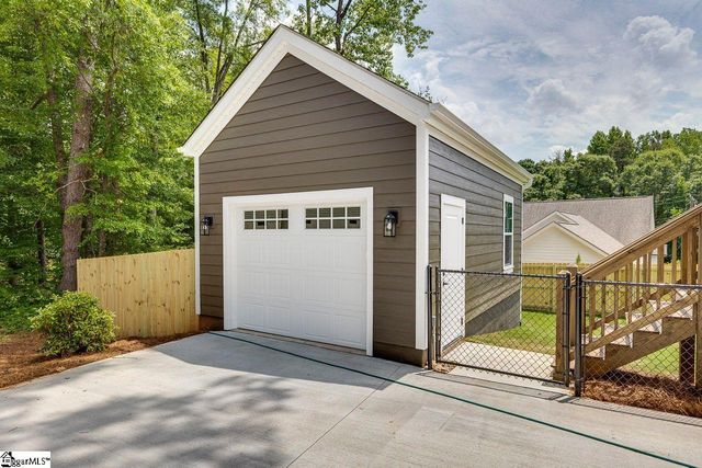 202 Kennedy Drive, Greenville, SC 29605