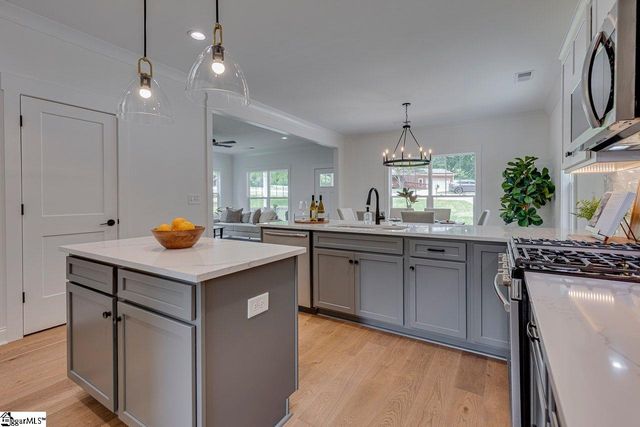 202 Kennedy Drive, Greenville, SC 29605