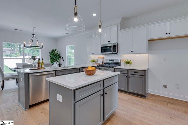 202 Kennedy Drive, Greenville, SC 29605