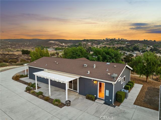 39010 E Benton Road, Temecula, CA 92592