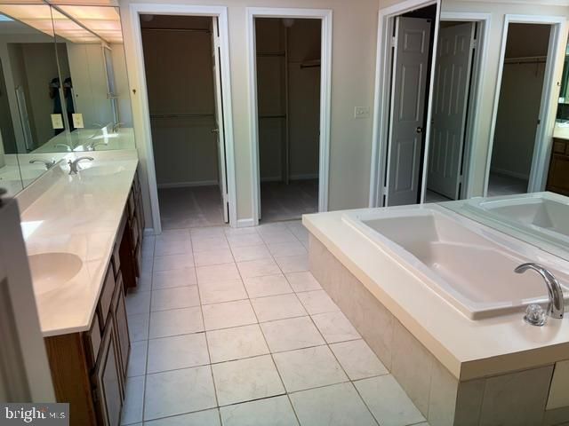 12617 FALCONBRIDGE DR, North Potomac, MD 20878