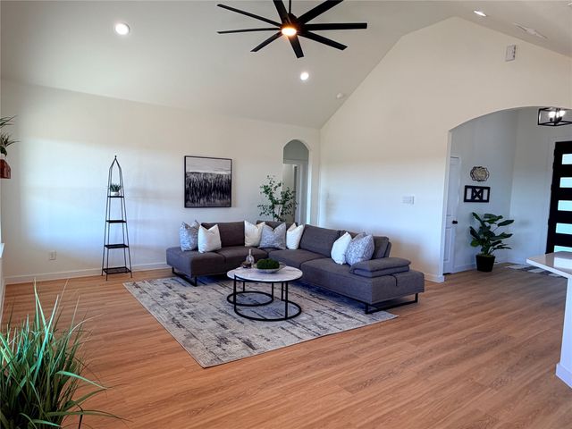 590 Anderson Ranch Road, Waxahachie, TX 75165