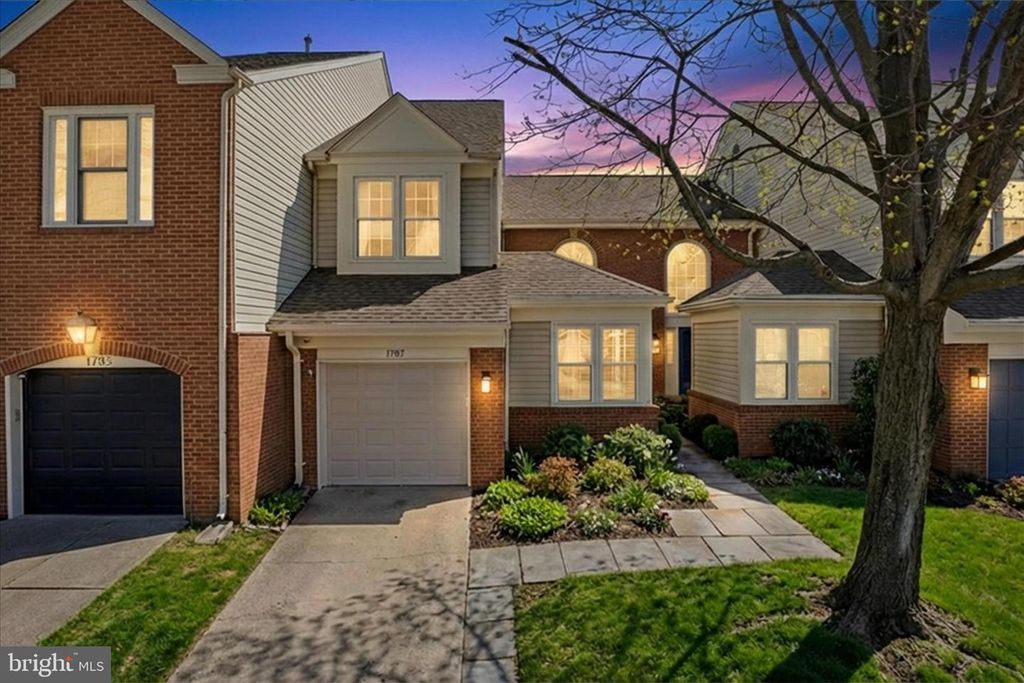 1787 DUFFIELD LN, Alexandria, VA 22307