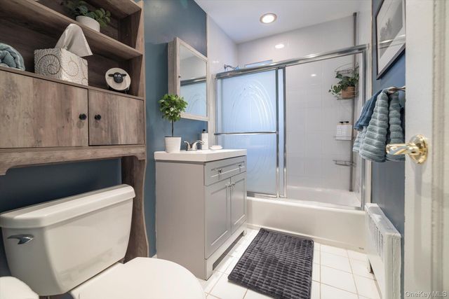 518 Beach 139th Street B6, Belle Harbor, NY 11694