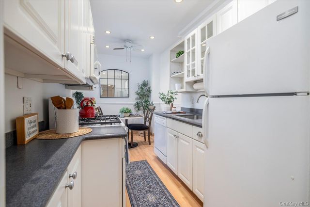 518 Beach 139th Street B6, Belle Harbor, NY 11694