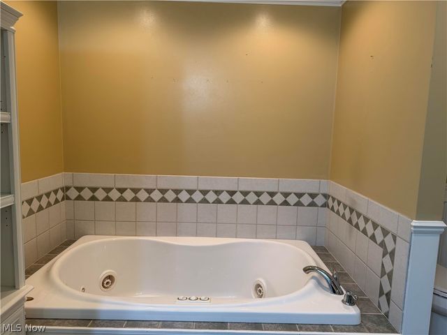 1283 Windward Lane, Kent, OH 44240