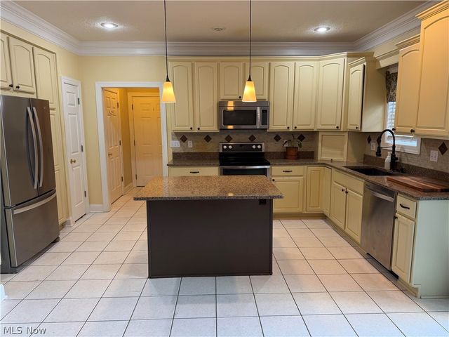 1283 Windward Lane, Kent, OH 44240