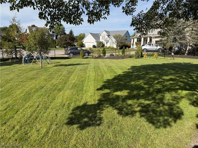 1283 Windward Lane, Kent, OH 44240