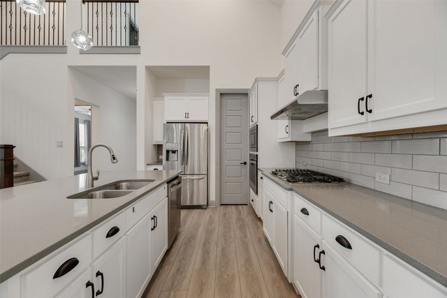 4325 Smokey Quartz Lane, Arlington, TX 76005