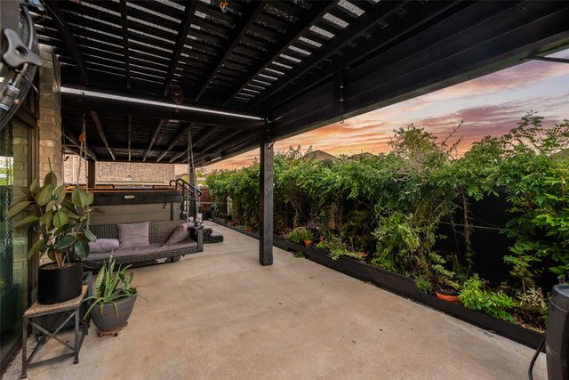 4325 Smokey Quartz Lane, Arlington, TX 76005