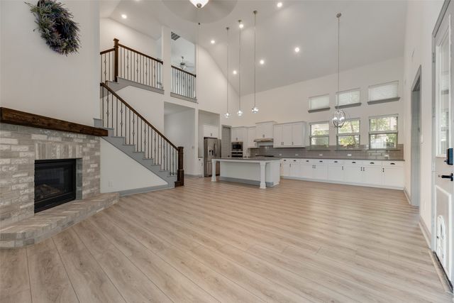 4325 Smokey Quartz Lane, Arlington, TX 76005