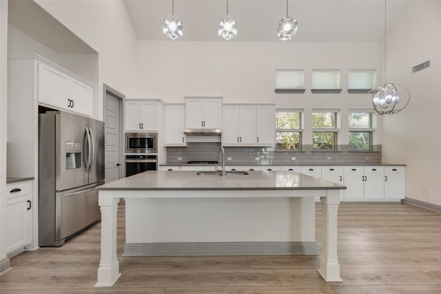 4325 Smokey Quartz Lane, Arlington, TX 76005