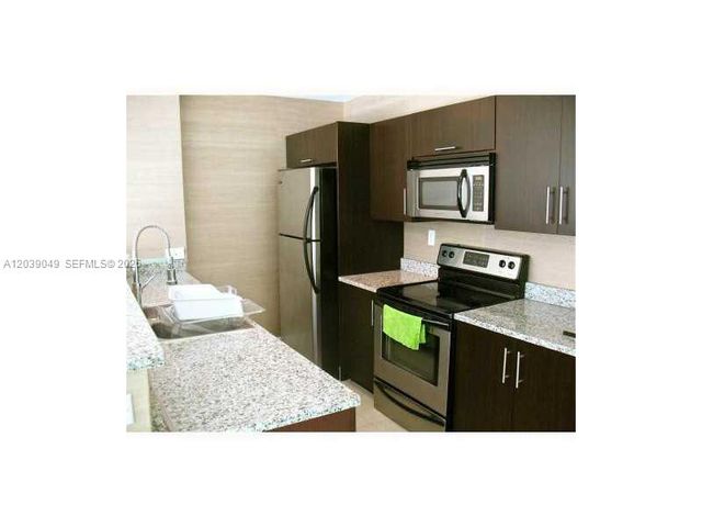 2694 INAGUA AV 403, Coconut Grove, FL 33133
