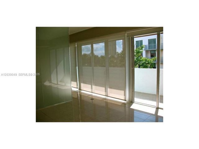 2694 INAGUA AV 403, Coconut Grove, FL 33133