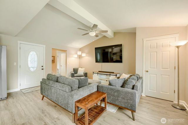 21650 SE 267th Street, Maple Valley, WA 98038