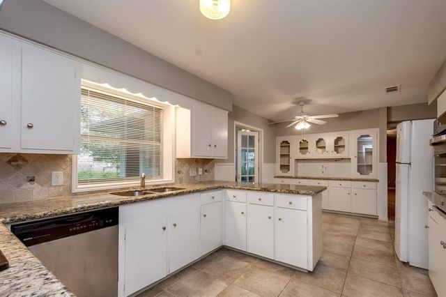 810 Borden Street, Sugar Land, TX 77478