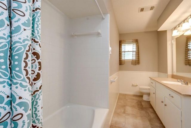 810 Borden Street, Sugar Land, TX 77478