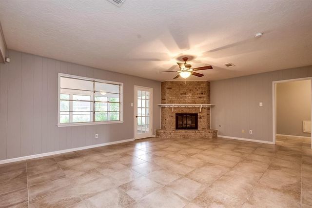 810 Borden Street, Sugar Land, TX 77478