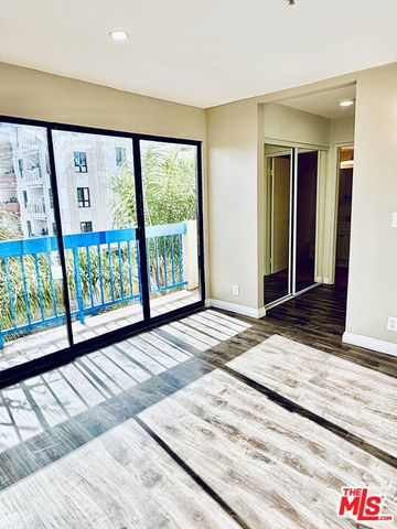 1052 S Mariposa Avenue 403, Los Angeles, CA 90006