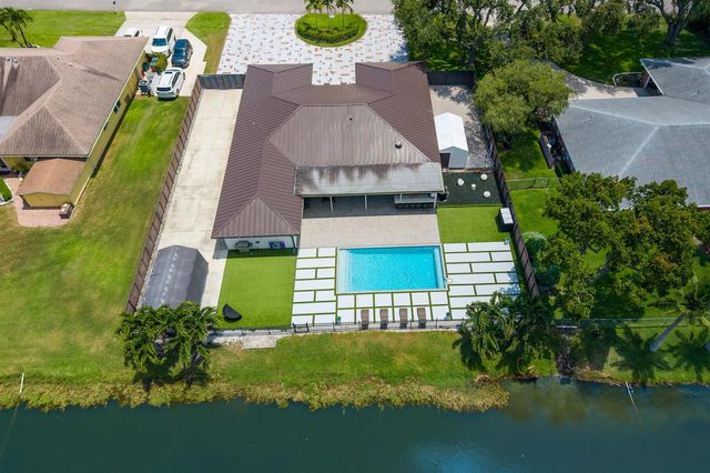 1821 Carissa Road, Lake Clarke Shores, FL 33406