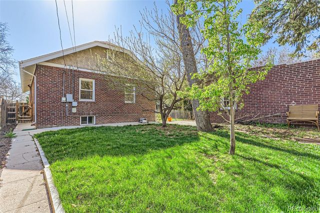 2265 Ivy Street, Denver, CO 80207