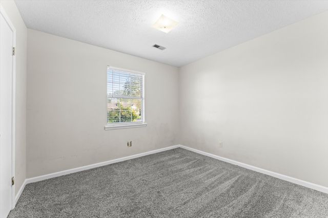 140 New Gritton Ave, Oak Grove, KY 42262