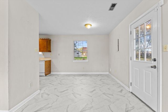 140 New Gritton Ave, Oak Grove, KY 42262