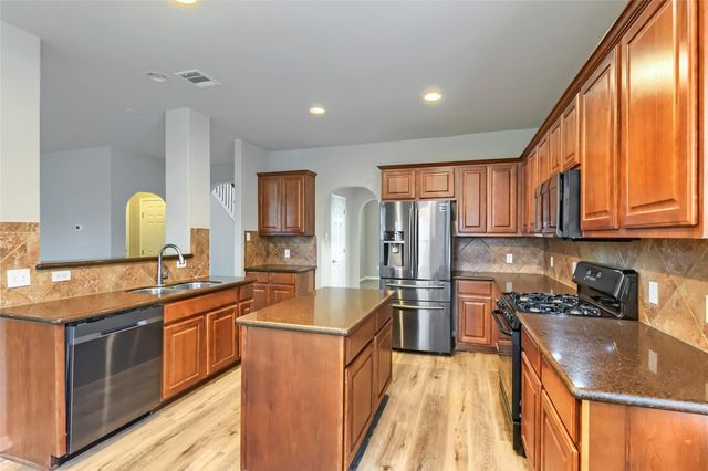391 Middle CRK, Buda, TX 78610