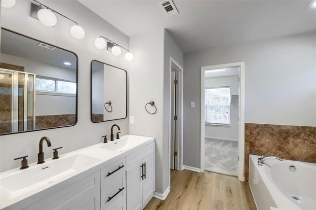 391 Middle CRK, Buda, TX 78610