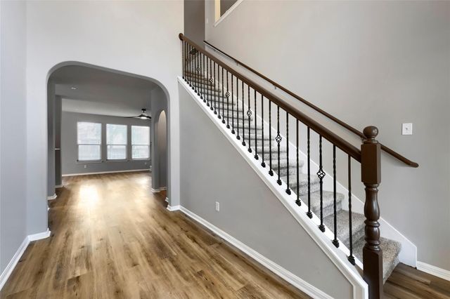 391 Middle CRK, Buda, TX 78610