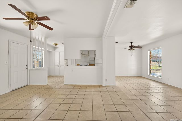 5958 Midcrown, San Antonio, TX 78218