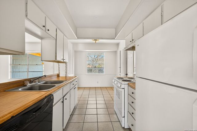 5958 Midcrown, San Antonio, TX 78218